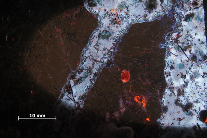 Cathodoluminescence photo injection veinlett of tholeiitic basaltc glass into a polycrystalline quartz xenolith thumb