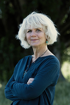 Caroline Bell image
