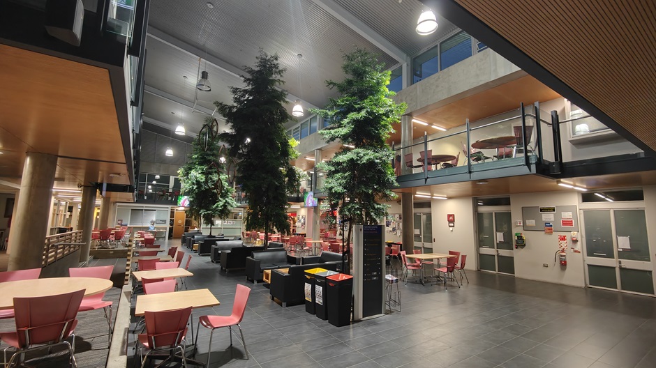 View of Hunter Centre atrium showing tables, chairs and sofas