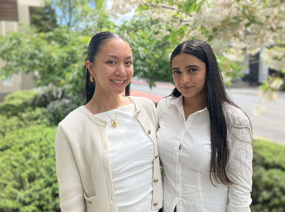 Otago tauira Bianca Lim, left, and Krupali Patel are on a mission to win more women to the world of consulting. 