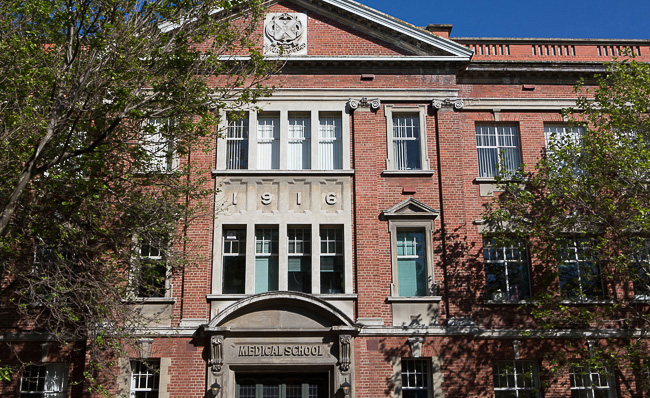 Med-Schoolimage