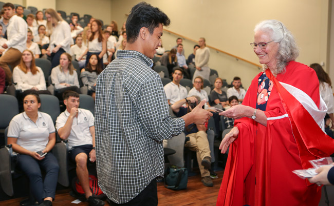 physio-ceremony-handshake-image
