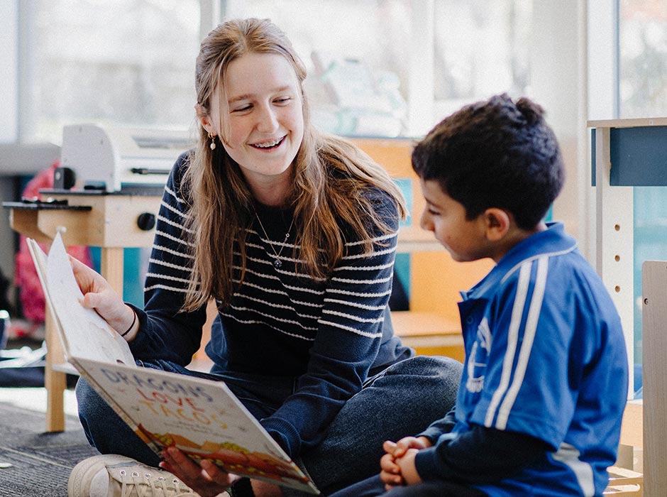 Megan-Townshend-reading-to-student