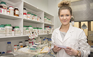 Rebekah Crake in the lab_thumbnail