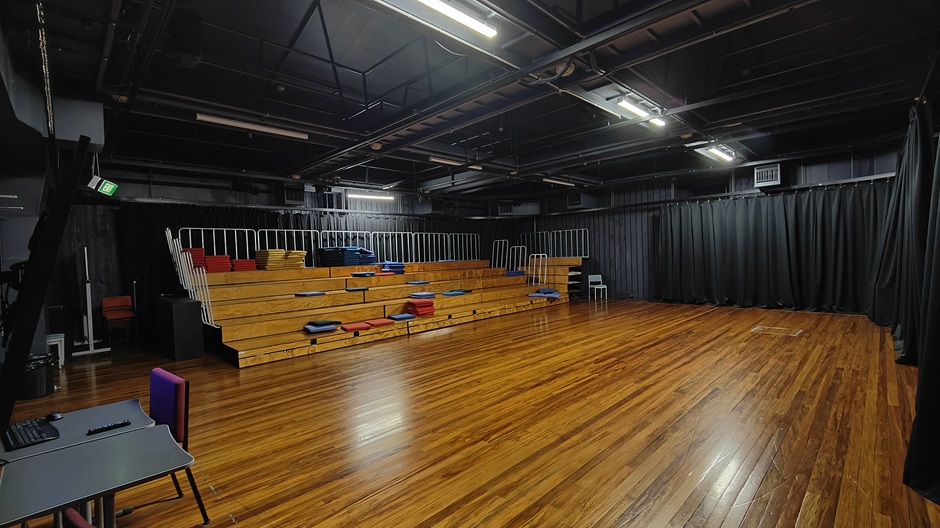 Drama Centre G01 righthand from front