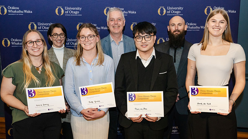 3MT-winners-with-judges