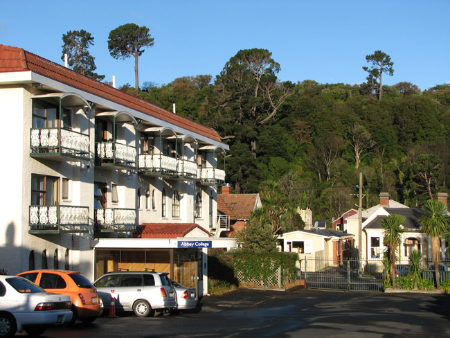 Abbey-College-exterior-image