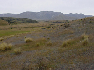 Ida Burn, near the town of Wedderburn, draining from Mt Ida on the Hawkdun Range. The river has been diverted to the left by uplift of the northern extension of Rough Ridge (right foreground).