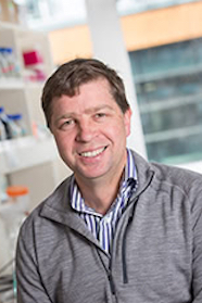 Richard Macknight image 2