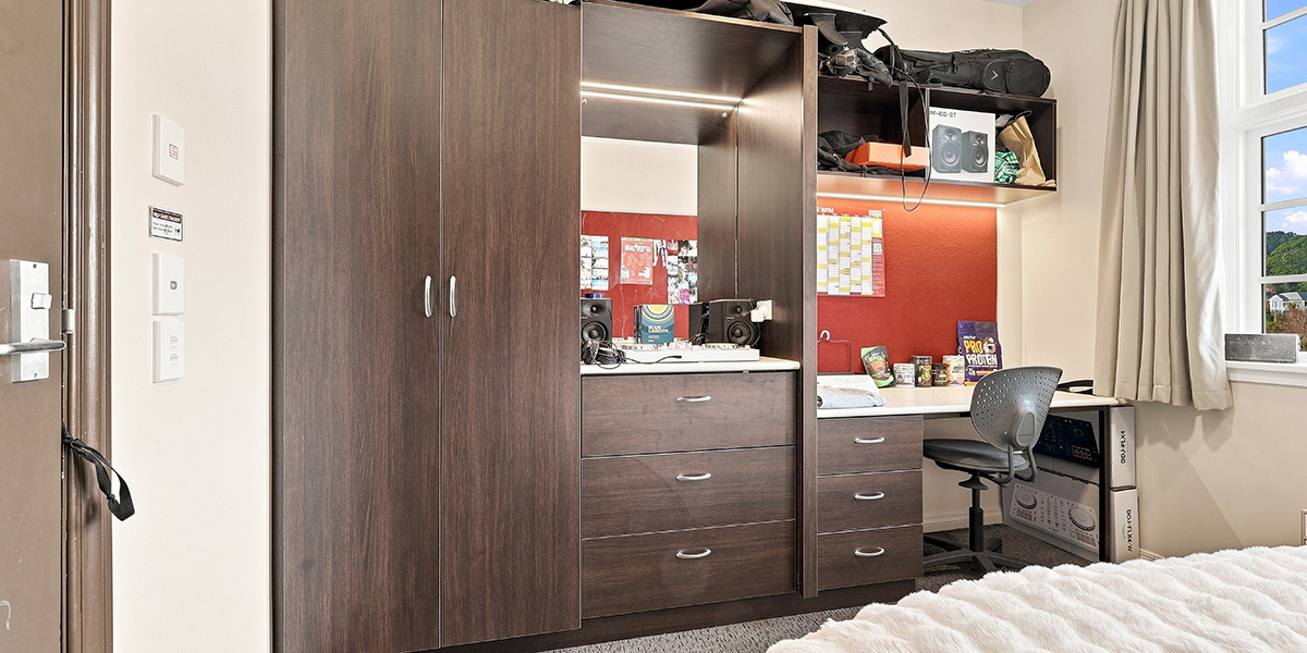 Desk and shelving in a student bedroom 