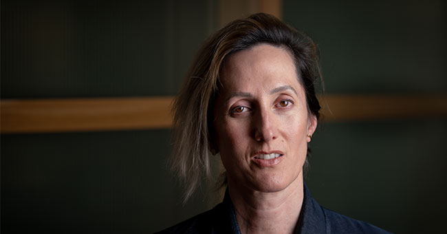A headshot of woman.
