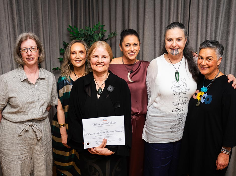 Bridget-Robson-with-Māori-Health-Research-Centre-colleagues