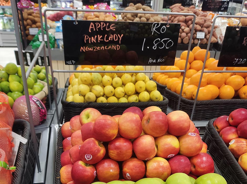 New Zealand apples on sale in Oman.