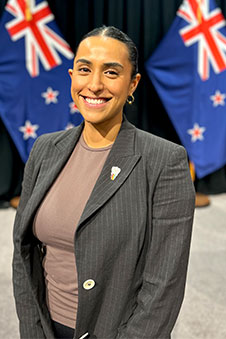 Laura-GS-profile