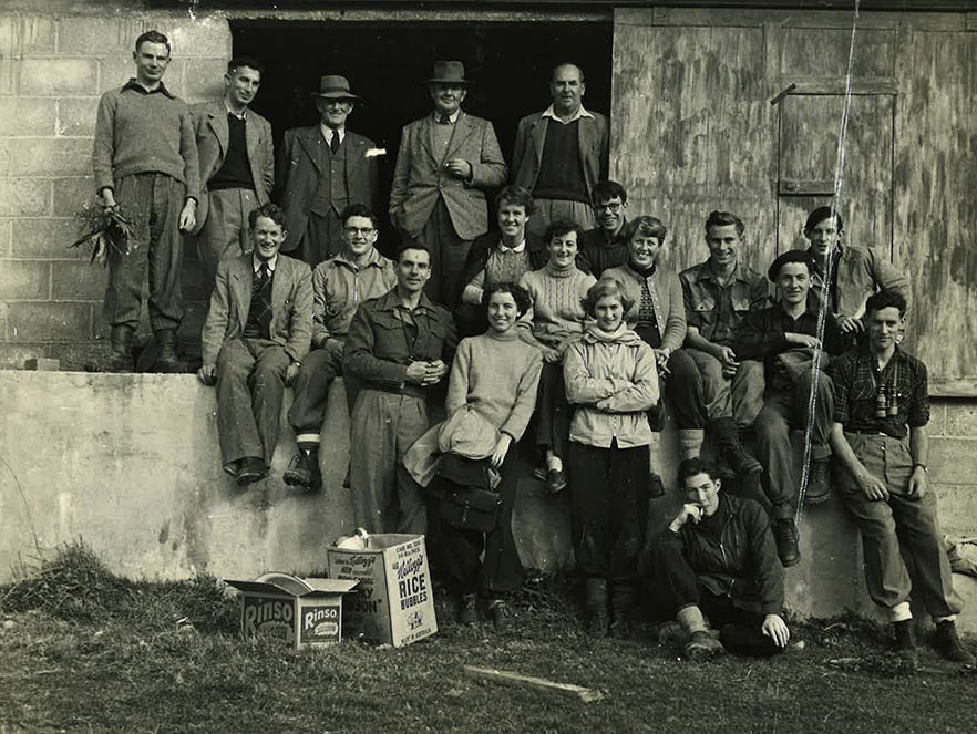 1954 3rd year field trip to Balclutha