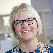 Associate Professor Liz Ledgerwood profile