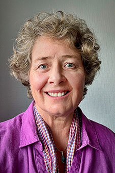 Sharron-Bennet headshot