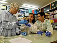 Biotechnology and Genetics experiments at Wellington High School, with Dr Sara Filoche
