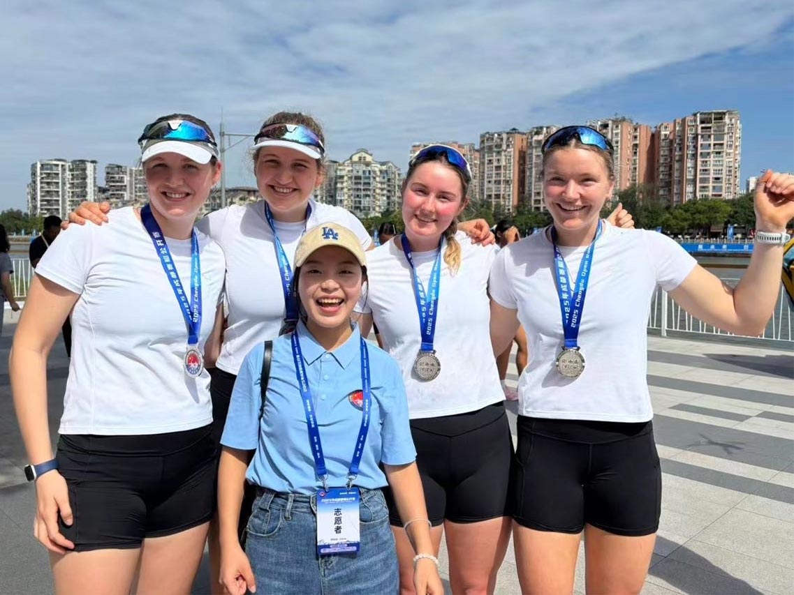 Two Otago tauira joined up with two Australian women to form a quad at the 2025 Chengdu Open Rowing Regatta. 