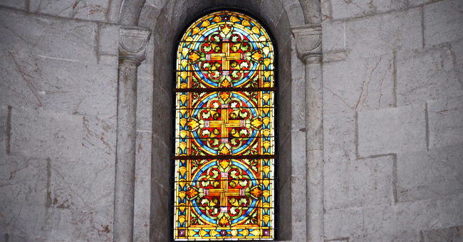 Stained glass window 