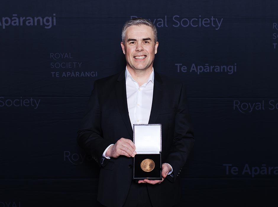 Professor Logan Walker, of the Mackenzie Cancer Research Group, Christchurch, received the Health Research Council’s prestigious Lily Medal.