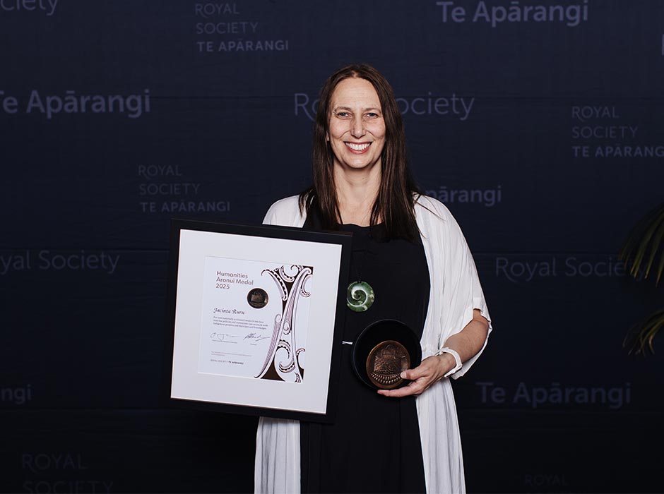 Deputy Vice-Chancellor (Māori) Distinguished Professor Jacinta Ruru (Raukawa, Ngāti Ranginui), of the Faculty of Law, received the Royal Society Te Apārangi Humanities Aronui Medal.