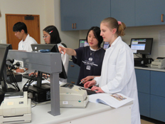 Pharmacy students at Hands-On at Otago