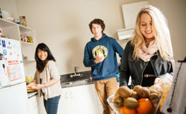 University of Otago international students sharing a meal at a residential college. Image.