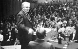 Photograph of Graves talking at the Hebrew University. 